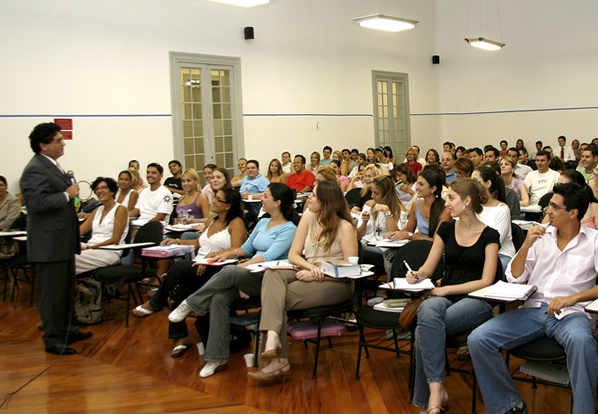 Faculdade Damásio recebe inscrições para o Vestibular de Direito